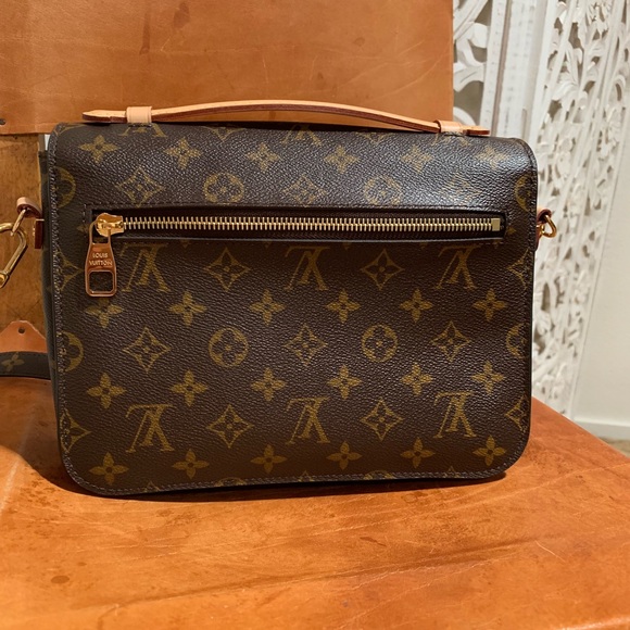 ✨SOLD✨Louis Vuitton Pochette Métis - Picture 4 of 8